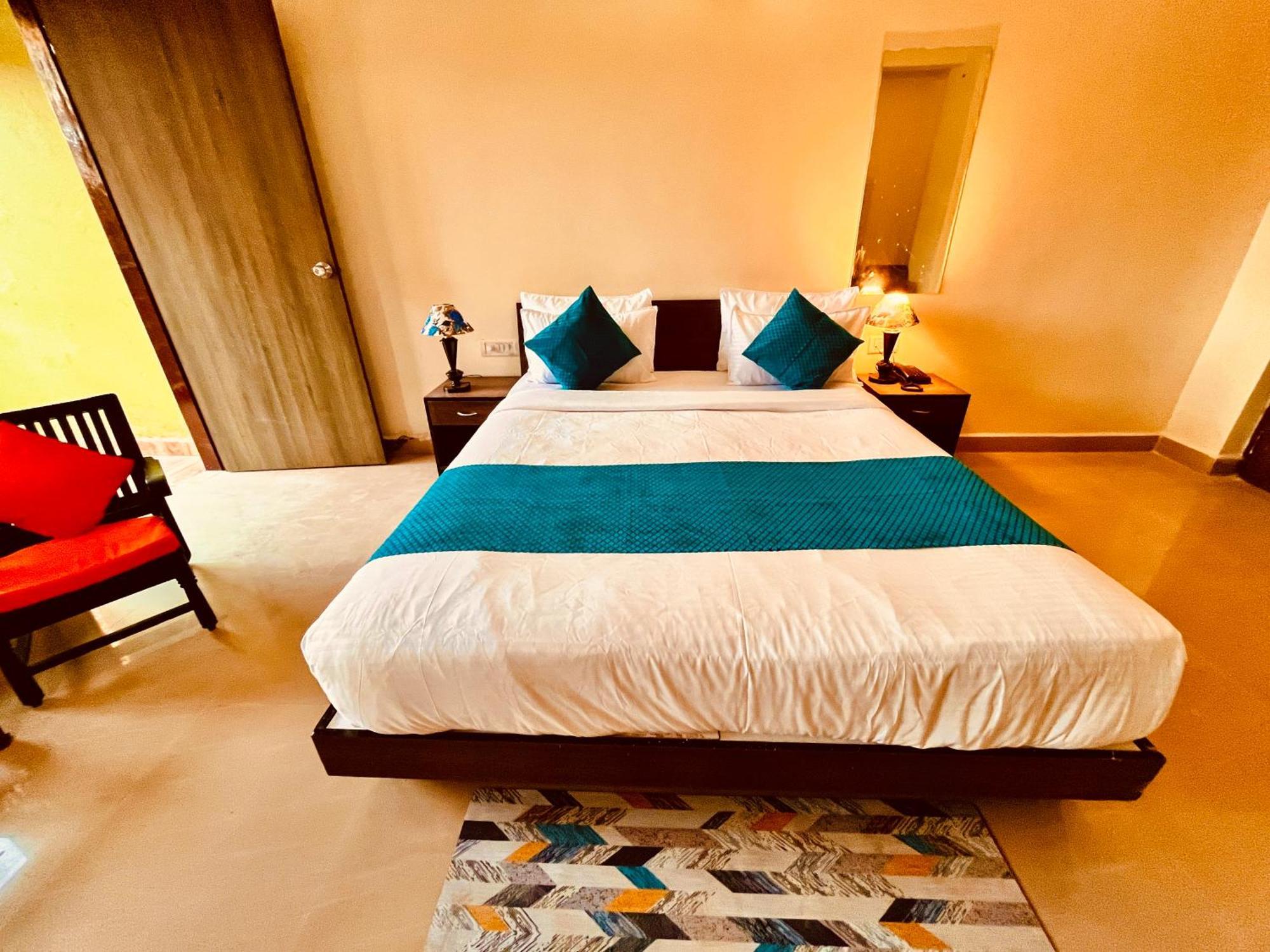 The Calagute Beach Resort By Shivam Resort 1 Km From Beach Candolim Ngoại thất bức ảnh