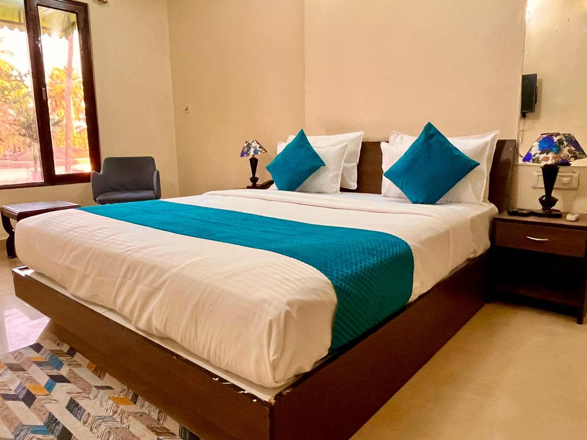 The Calagute Beach Resort By Shivam Resort 1 Km From Beach Candolim Ngoại thất bức ảnh